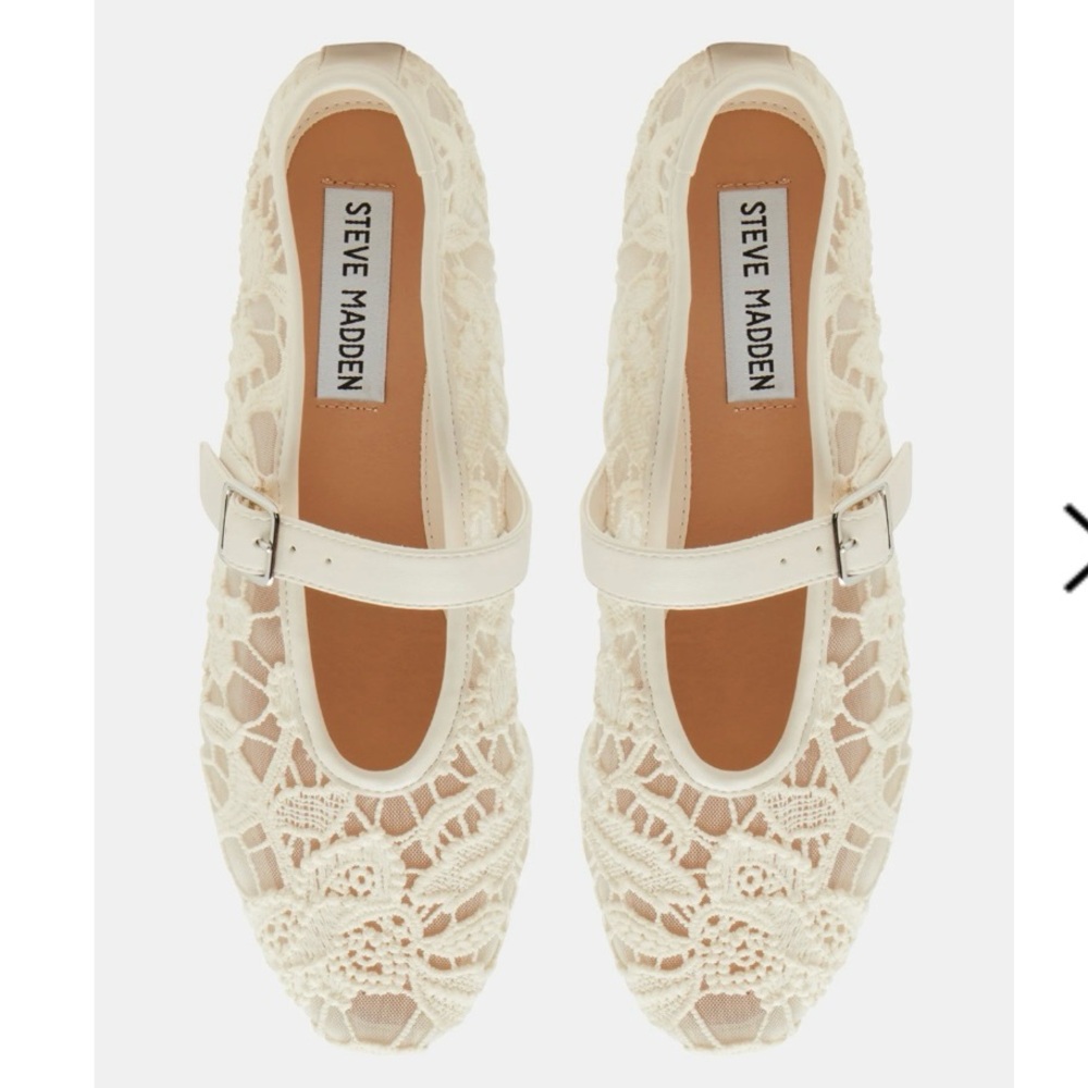 Steve Madden Cream Lace Flats